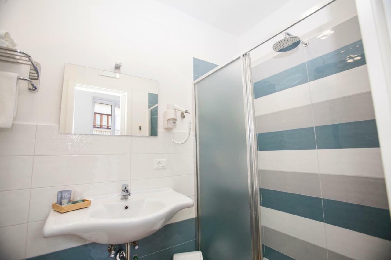 Mediterranean Rooms カステッランマーレ・ディ・スタービア エクステリア 写真